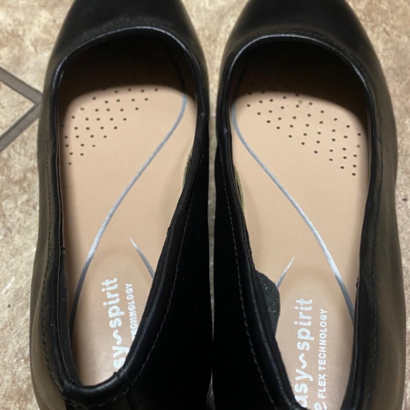 Easy Spirit Women's Classic Black 6.5M Leather Dress Shoes - Picture 10 of 10